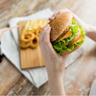 子供はファーストフードが大好き😲